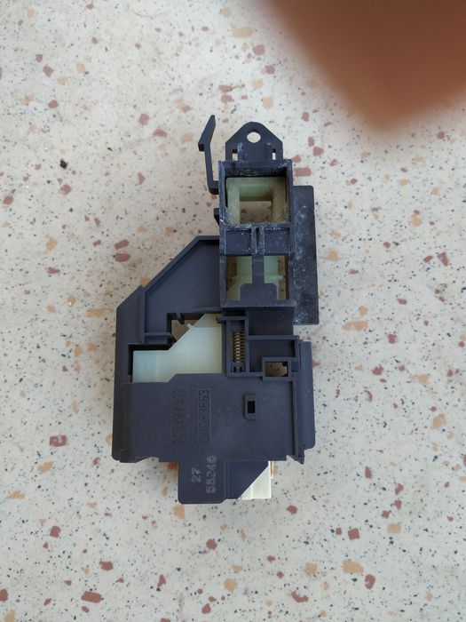 Замок дверцы люка загрузки Electrolux Zanussi AEG