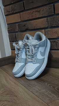Кросівки фірмові Nike, жіночі, розмір 36