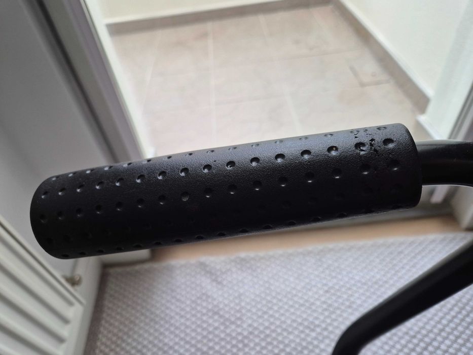 Fotel czarny obrotowy Nominell z IKEA