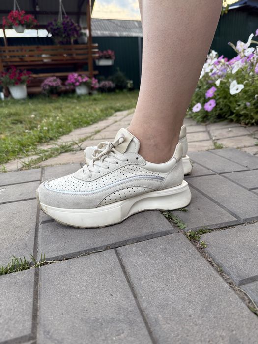 Кросівки жіночі Spagna, шкіряні, 38-й розмір