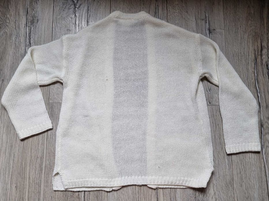 Sweter dziewczęcy Mango rozmiar 122 cm