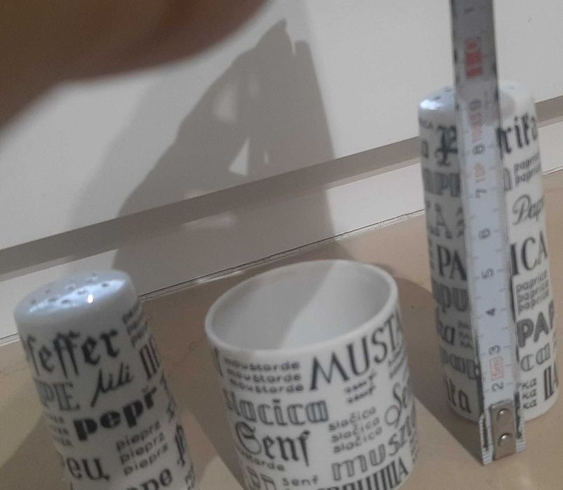 Pojemniczki na przyprawy - pieprz, papryka, musztarda