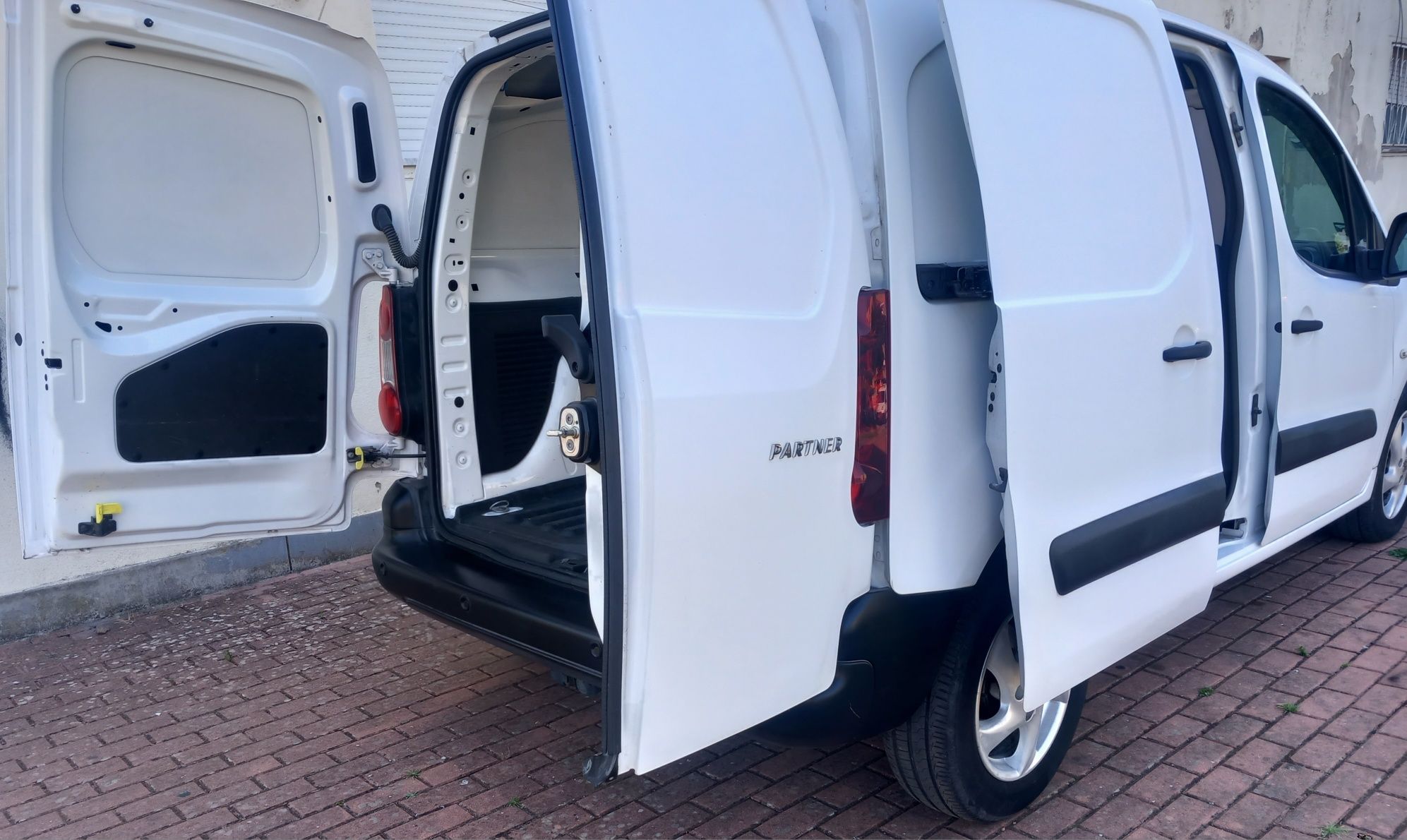 Peugeot partner 3 lugares apenas 167.00km