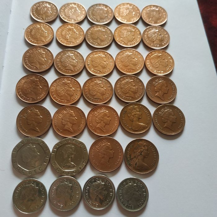 Монеты Великобритании One penny,new penny,five,twenty penny.