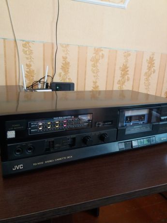 Продам кассетную деку JVC TD X 102B