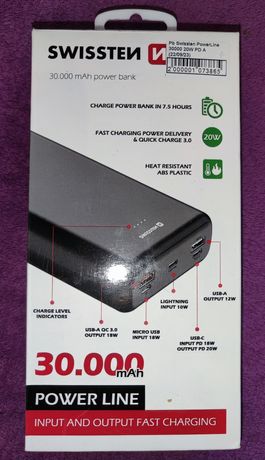 Продаётся  Павэр Банк 30 000 (20 W)  Swissten