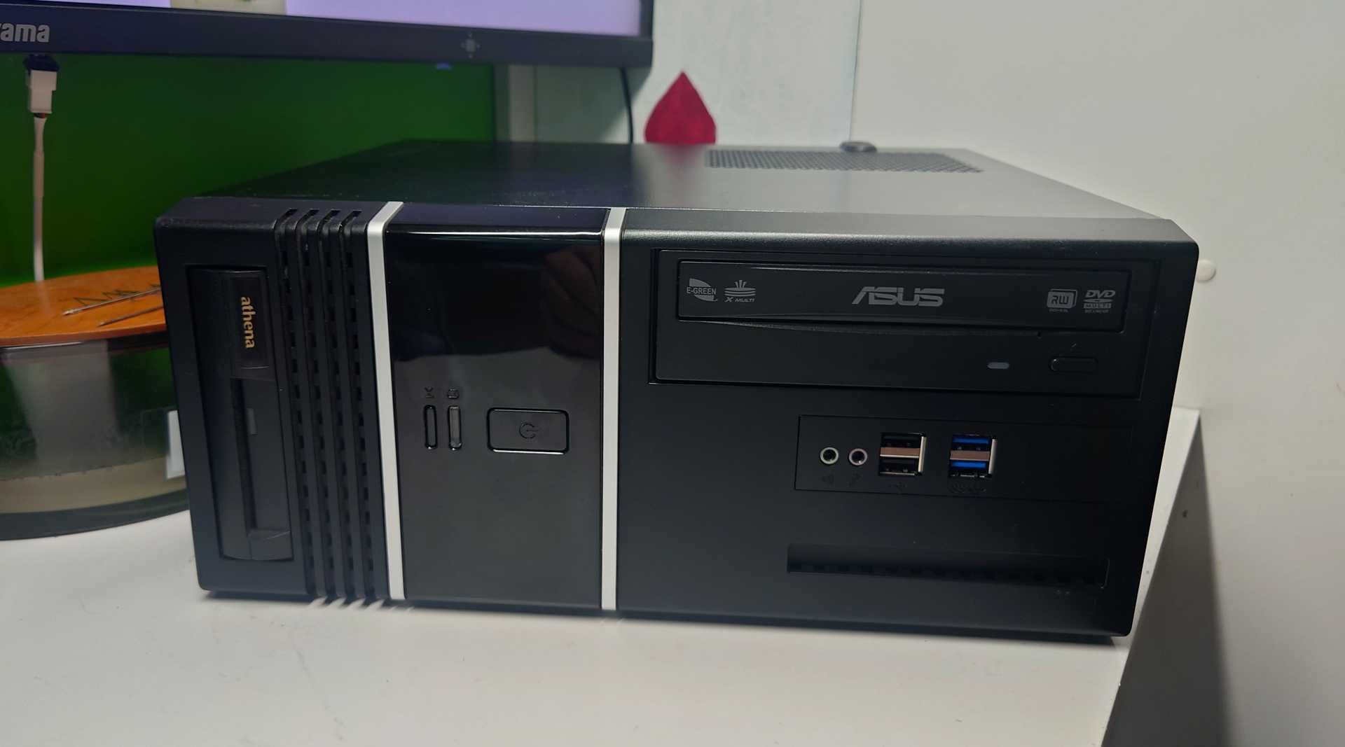 Retro PC z Windows XP, 128 SSD, DDR 512MB, GeForce2 AGP MX400.