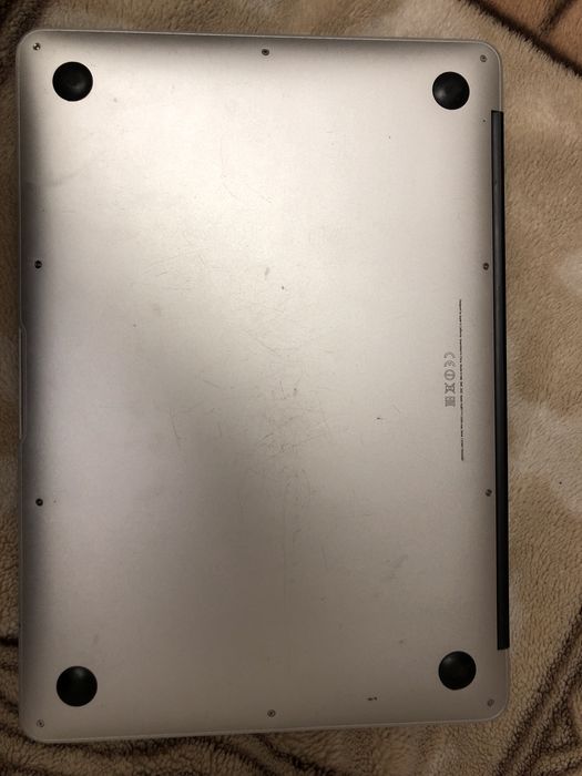 Macbook Аir 13 2014 року в чудовому стані