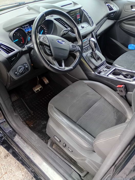 Kuga ST line 4x4