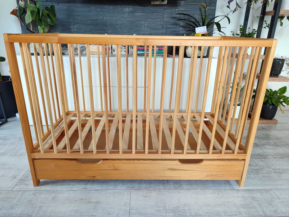 Łóżeczko dziecięce 60x120 z szufladą, pościel, kołderka, poduszka