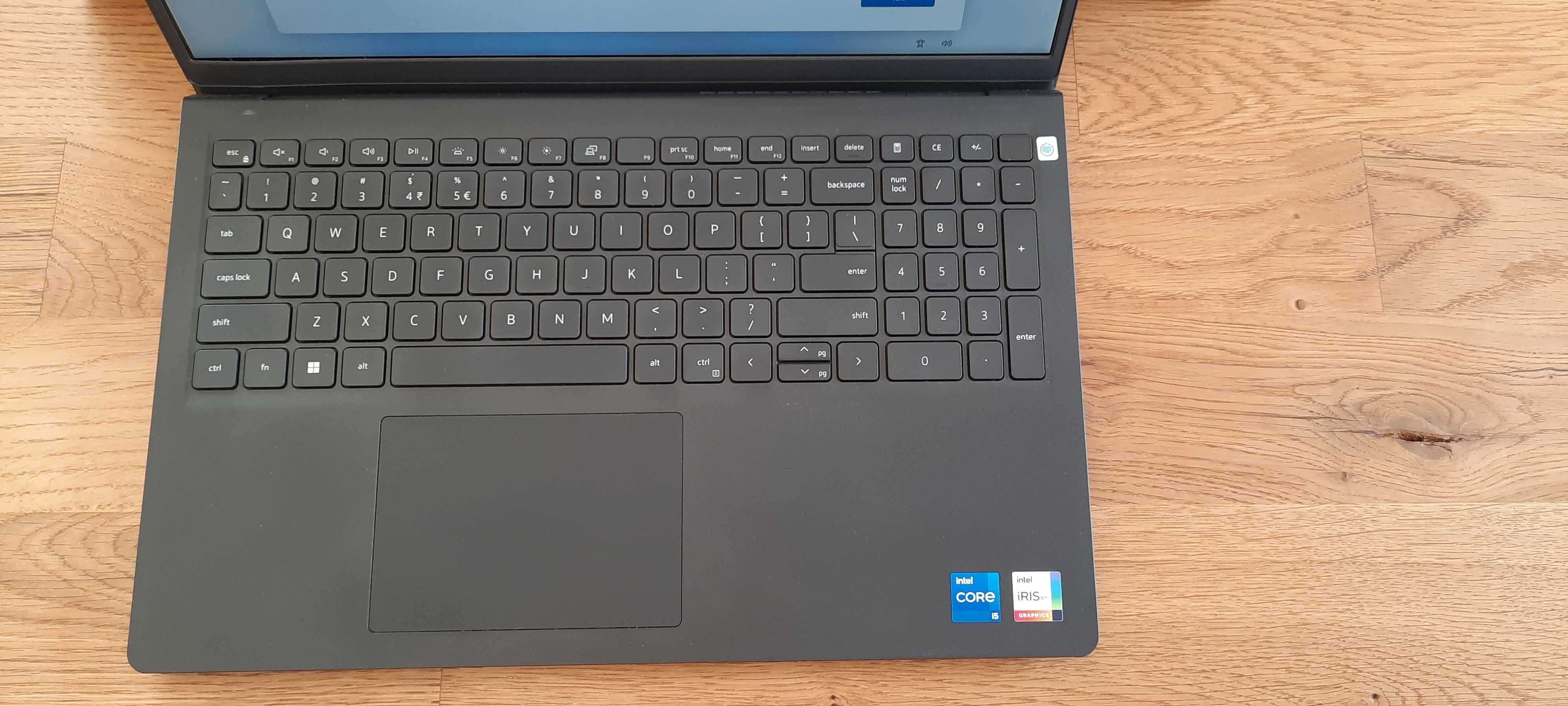 Dell Vostro 3510 15 i5/16GB/512GB SSD M.2 gwarancja