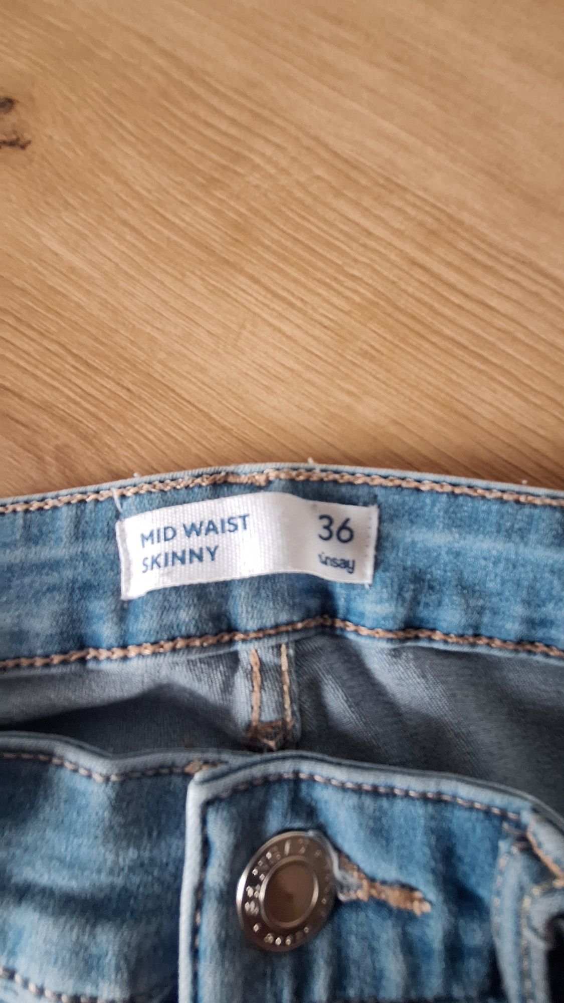 Spodnie jeansowe sinsay 36