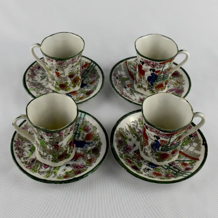 Parte serviço de café porcelana Japão, 4 chávenas e pires, Cafeteira