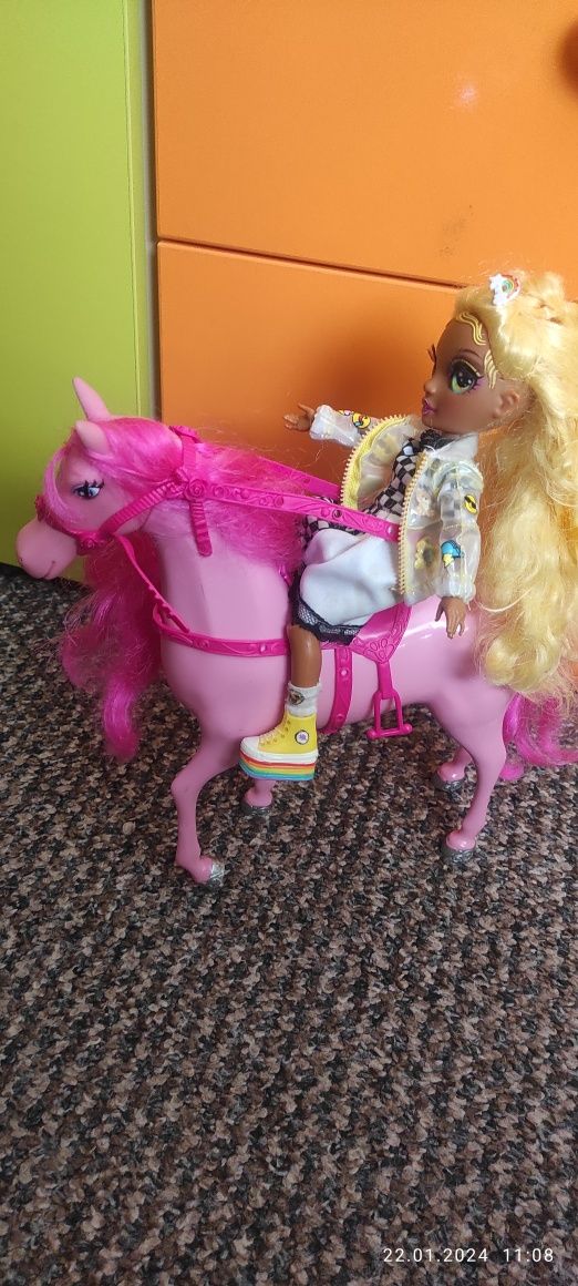 Кінь для ляльки типу Барбі