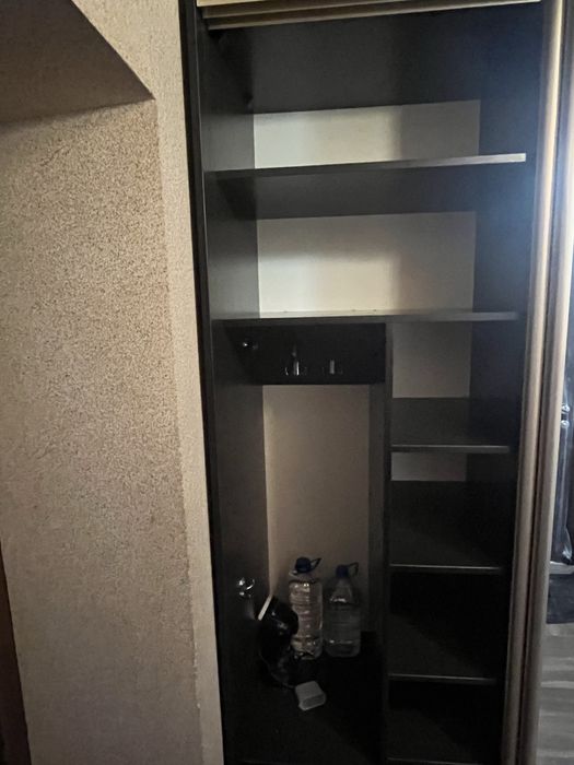 Шафа купе із зіркальними дверями