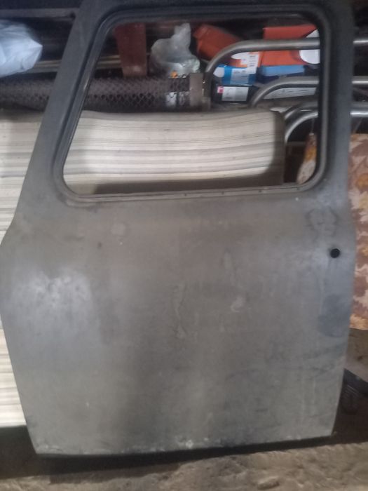 Двері до автомобіля газ 53