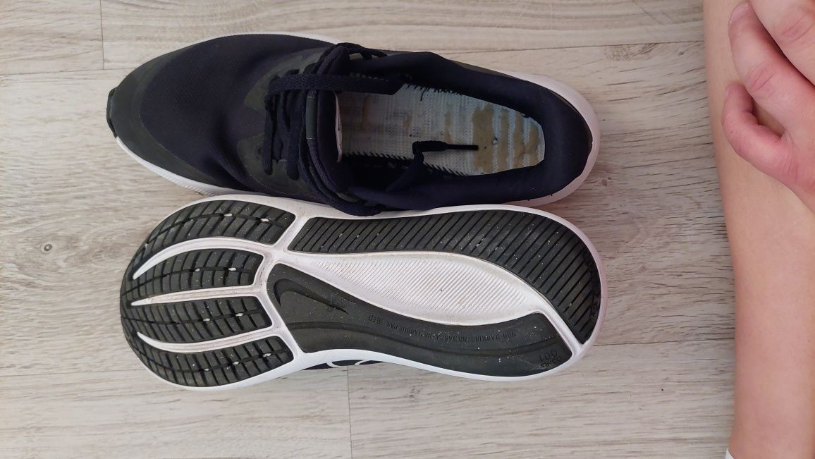 Buty Nike runner r.40