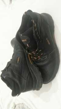 Продам фирменные кожаные ботинки Ecco. 43 р. Оригинал.