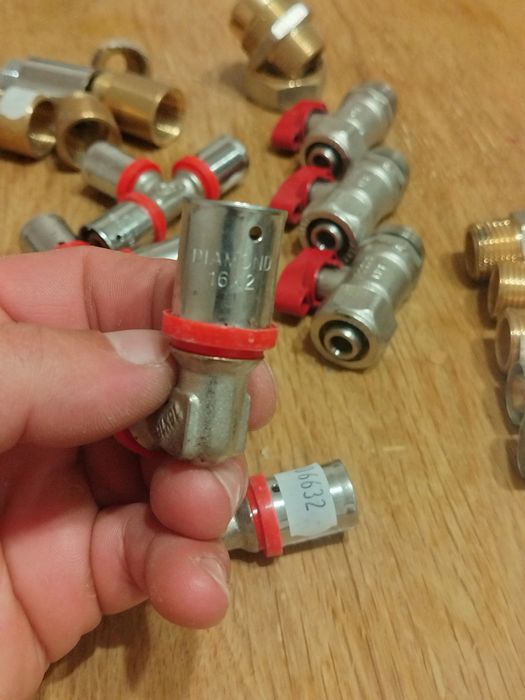 Пресфітинги для опалення