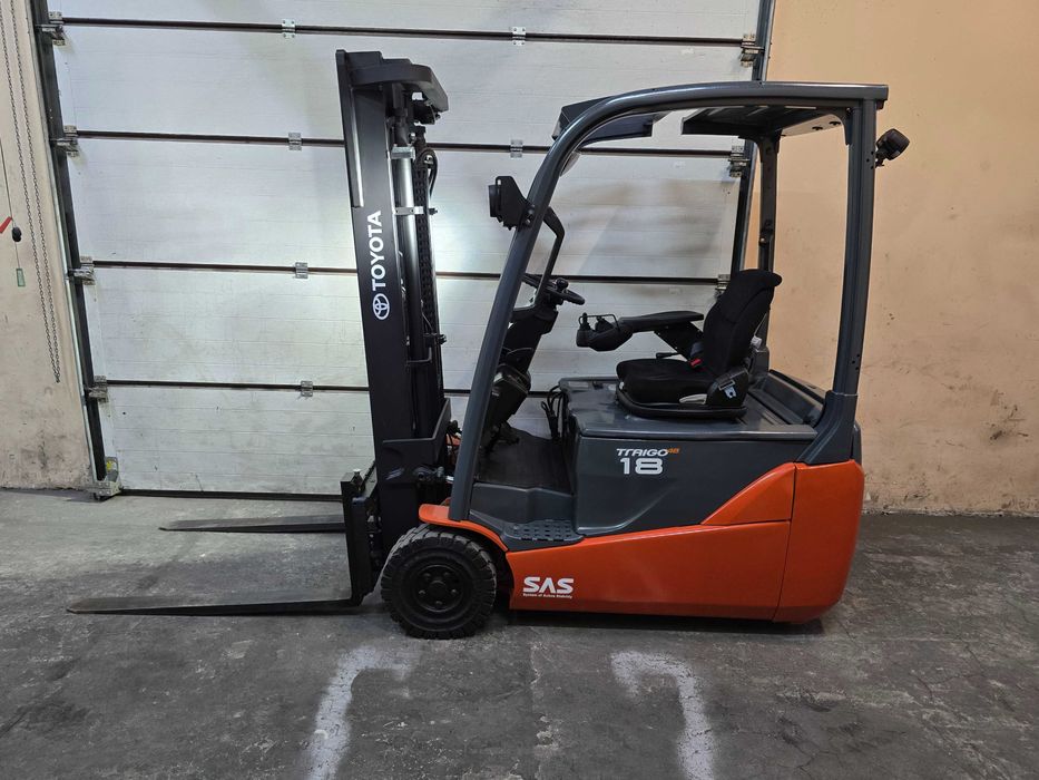 Навантажувач вилковий, електричний Toyota 1.8 тонн Li-ion