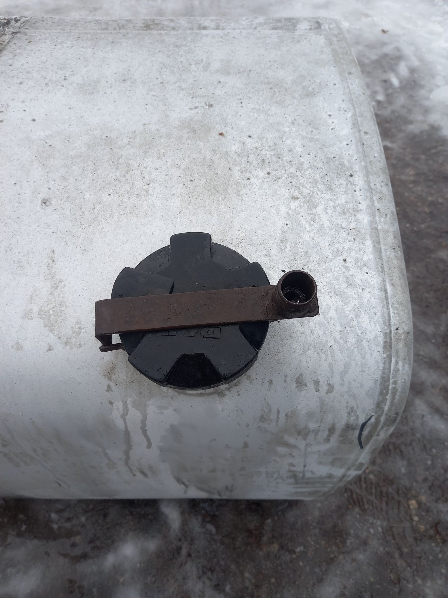 Продам Бак на 870л.DAF.або обміняю на менший..