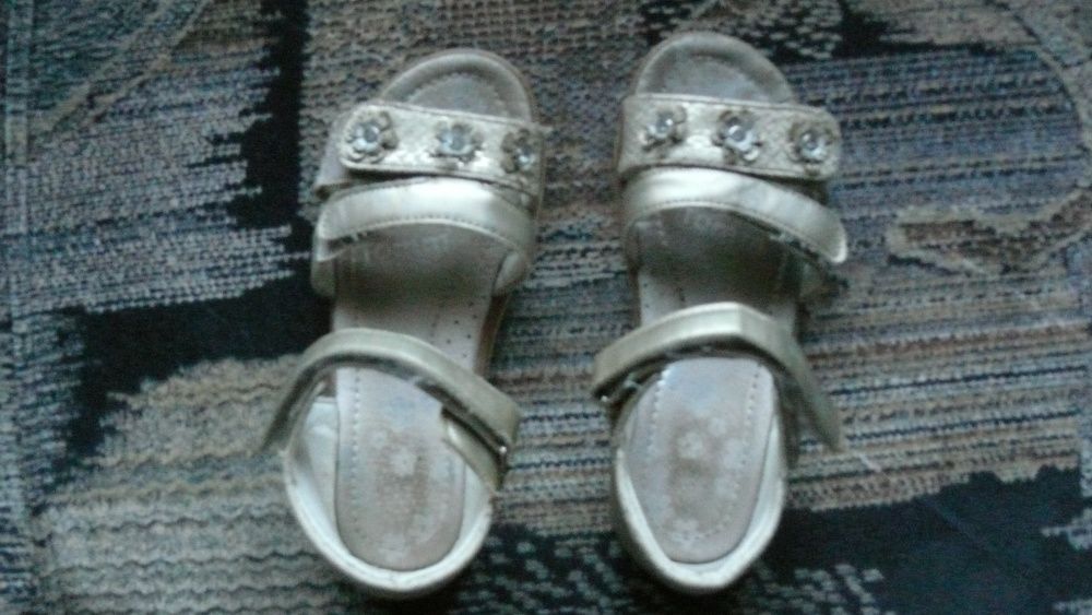сандалии босоножки