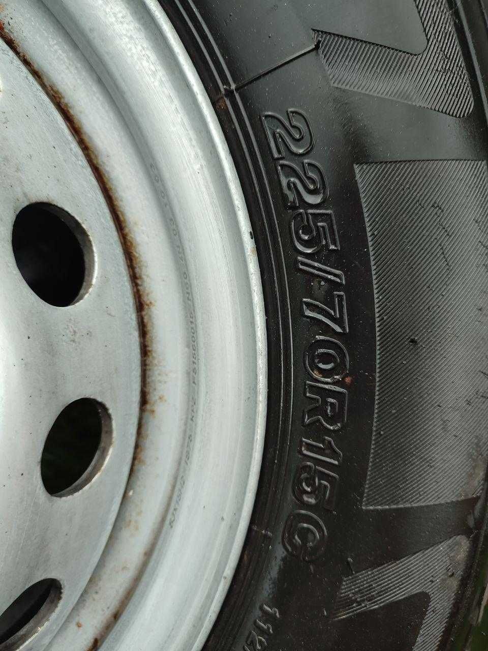 Opony z felgami  225/70/15c