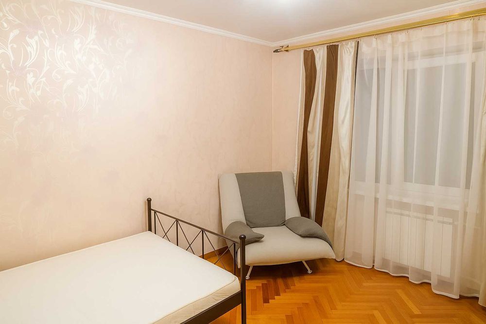 Продаж 3 к кв Л Лукяненка  33/35 Оболонь Мінська Парк Наталка БЕЗНАЛ