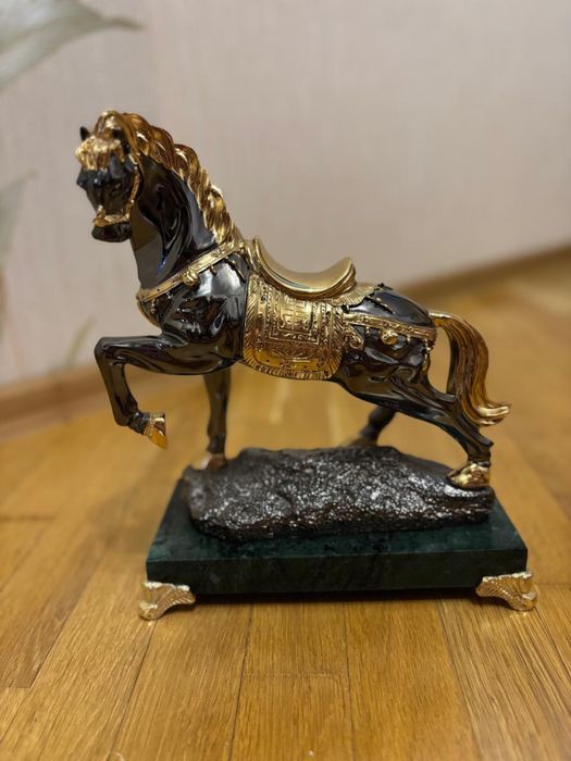 Статуетка Кінь.