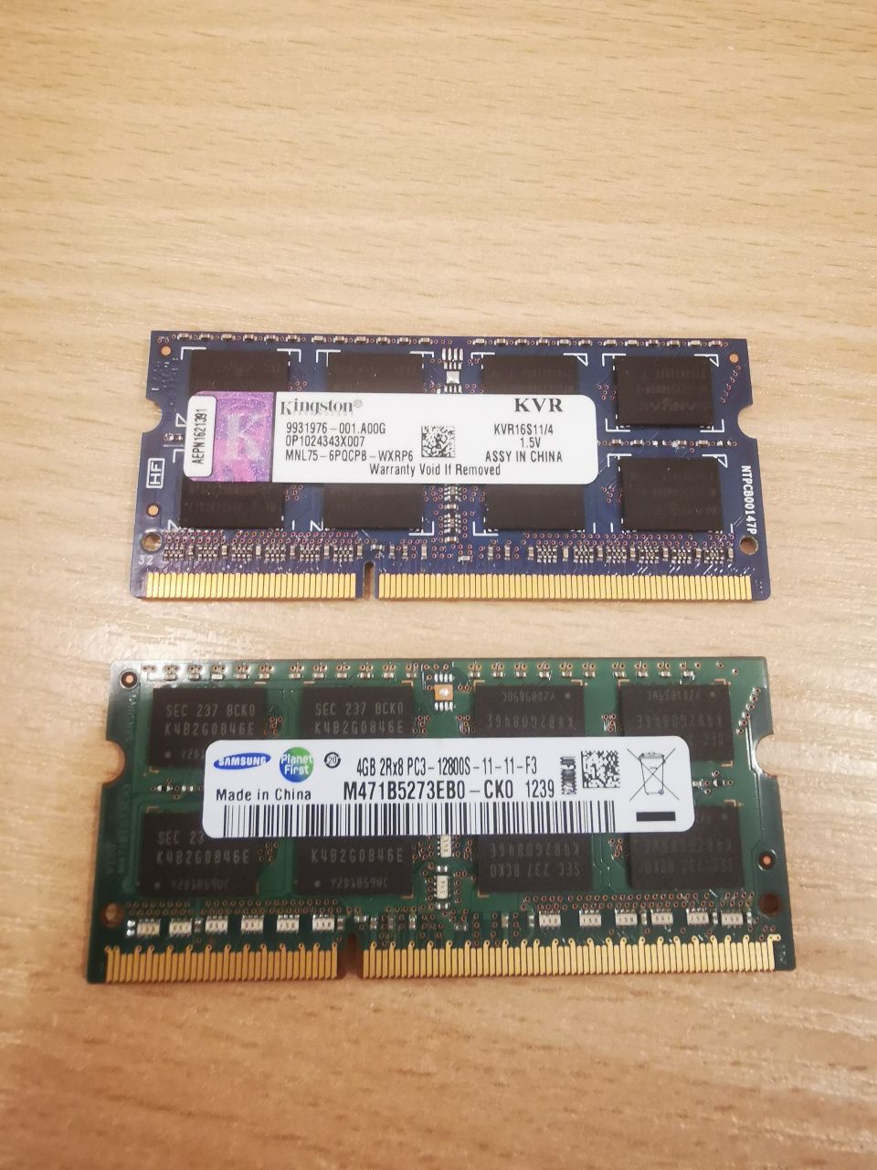 Dwie kości pamięci po 4GB DDR3L