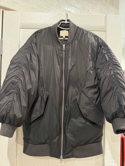 оверсайз пуховик-бомбер Н&M (пух-перо)