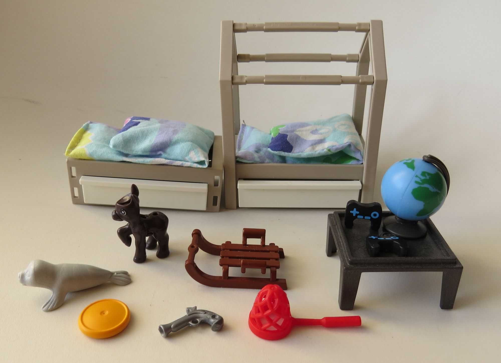 Playmobil mebelki pokój dziecięcy klocki