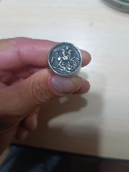 Продам Кольцо Sovereign з серебряним покриттям.