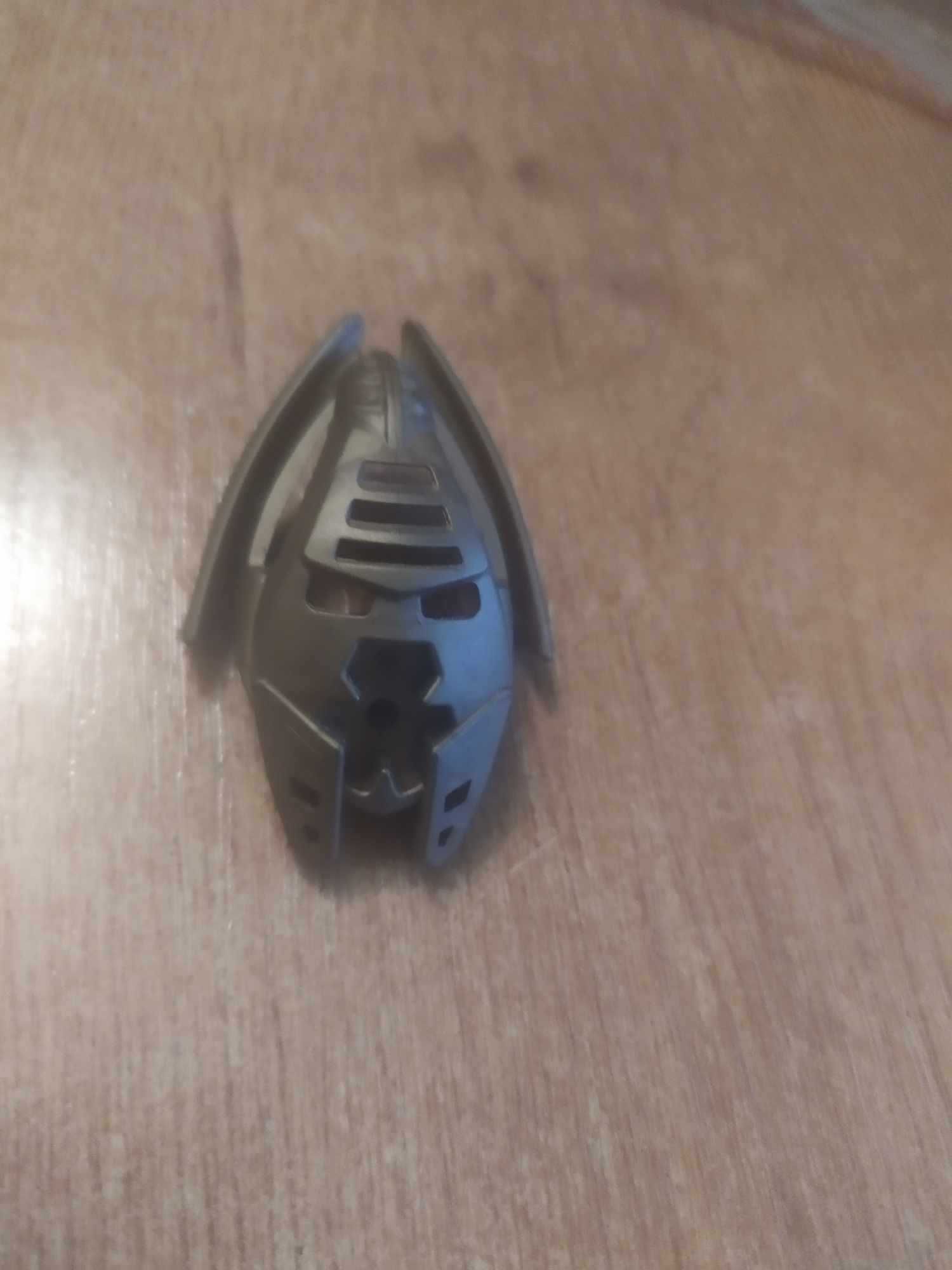 Lego bionicle 44815b Kraahkan 4 Hole Chin Flat Dark Gold