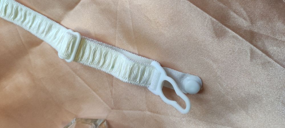 Пояс для панчіх, чулок