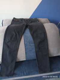 Spodnie meski jeans.