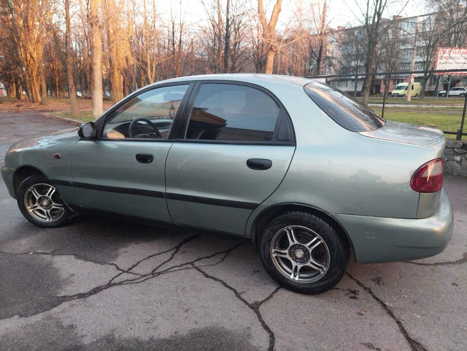 Daewoo Lanos 2009 рік