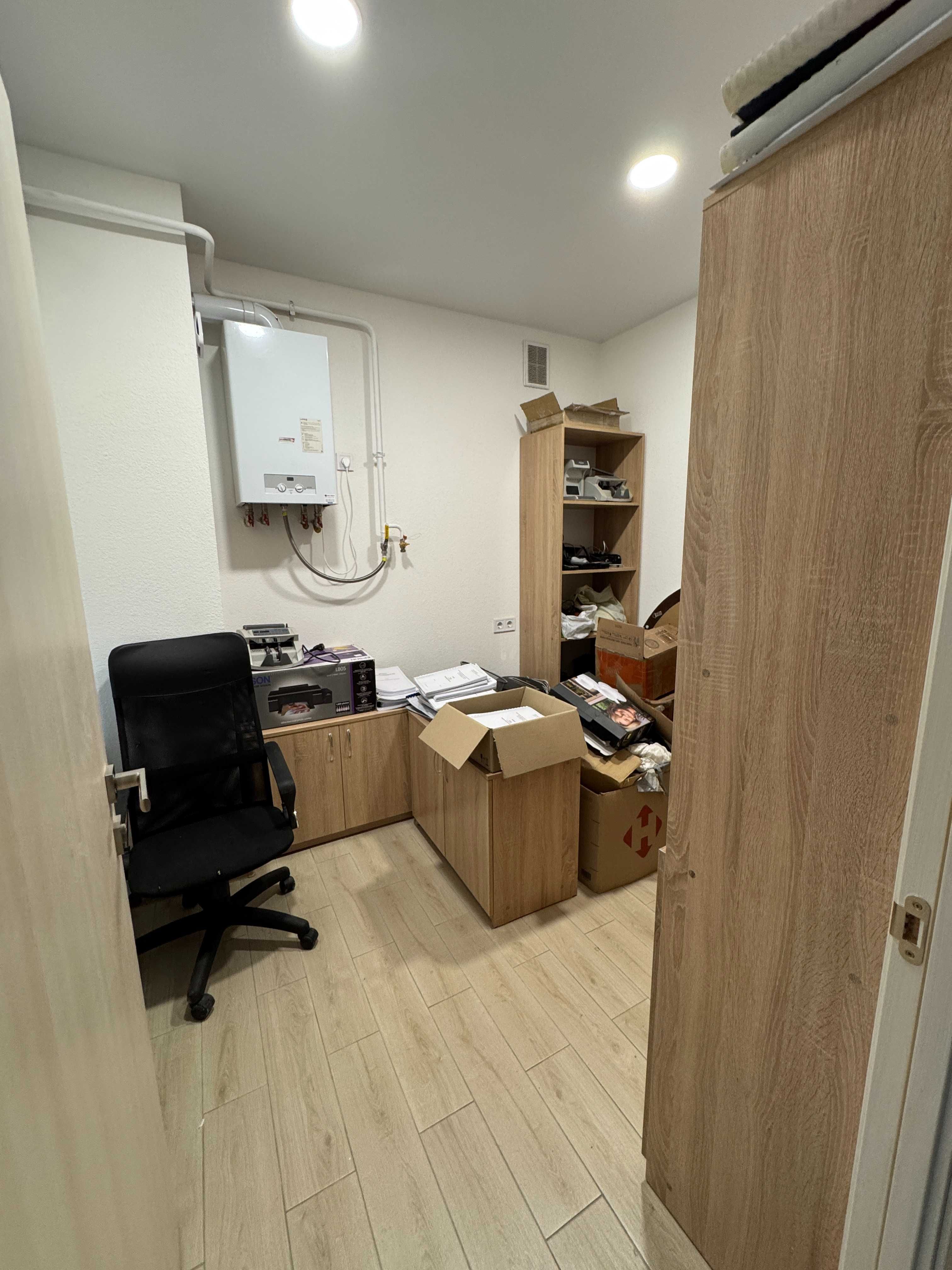 Продаж офісу/квартири з ремонтом! В цегляному будинку з газом!