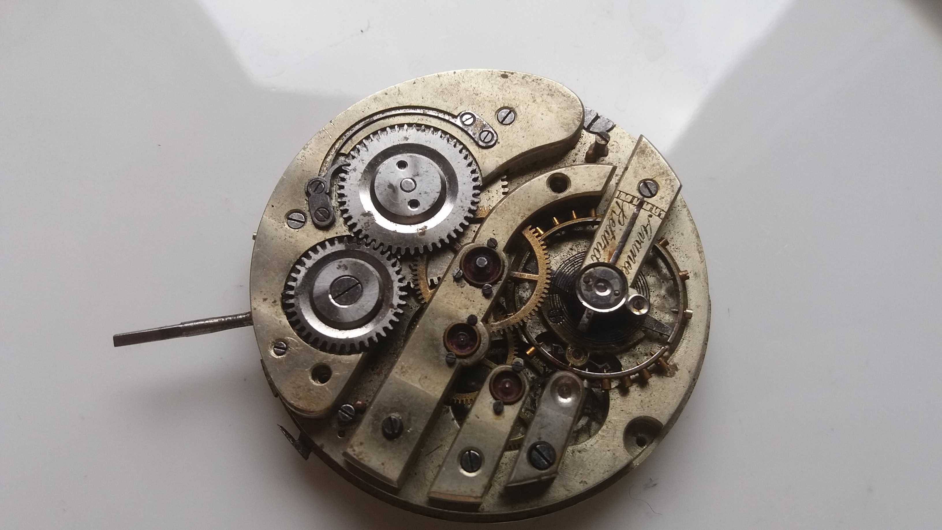 Vintage :  Mechanizm zegarka IWC