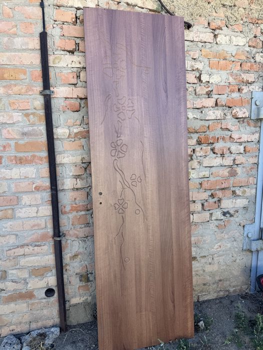 Продам межкомнатные двери