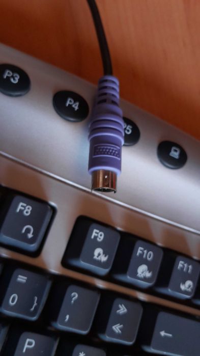 Old Computer Keyboard64730304795394121