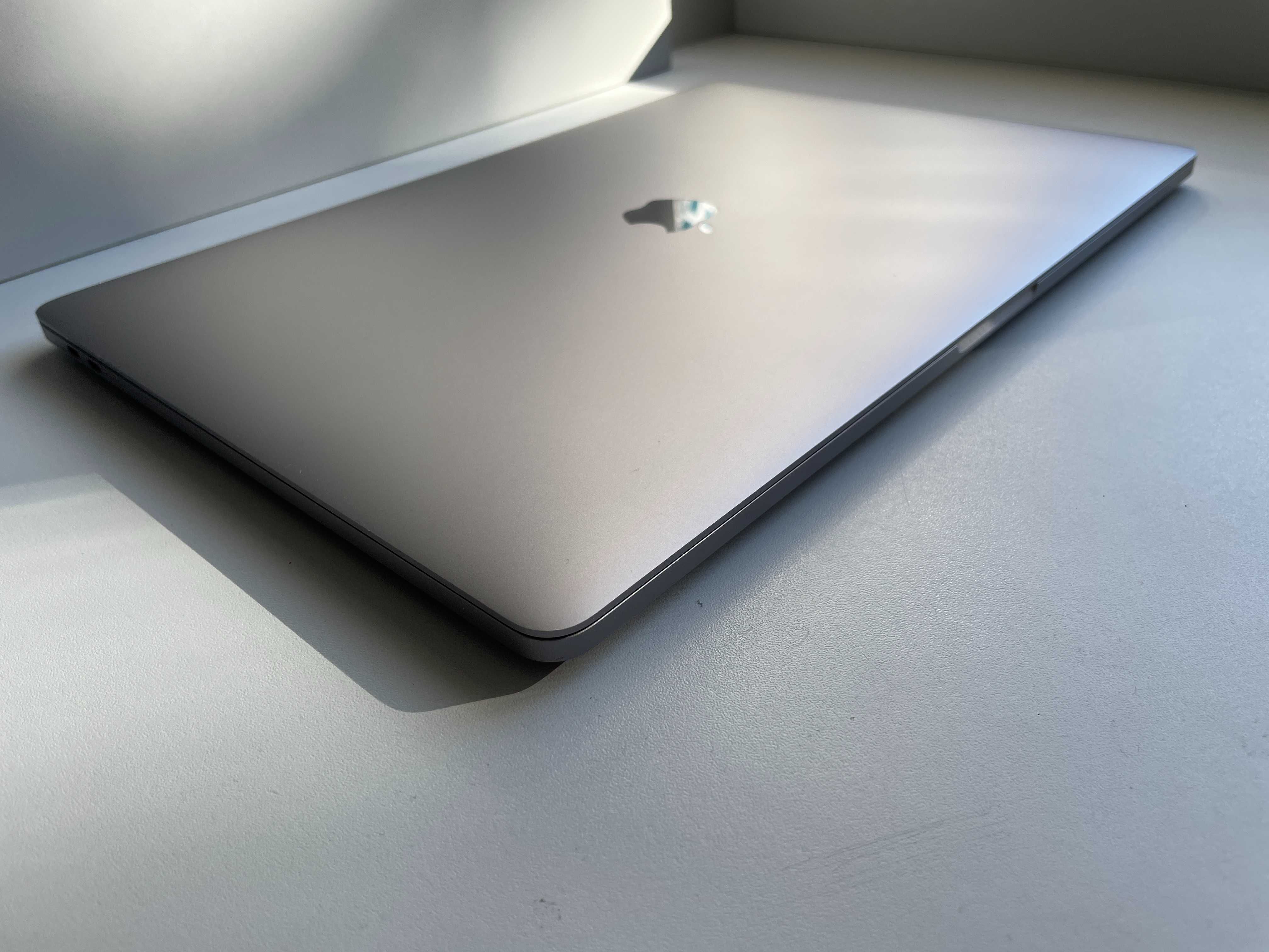 Macbook Pro 15 2019 16 gb Новый NEW Цена 700 $