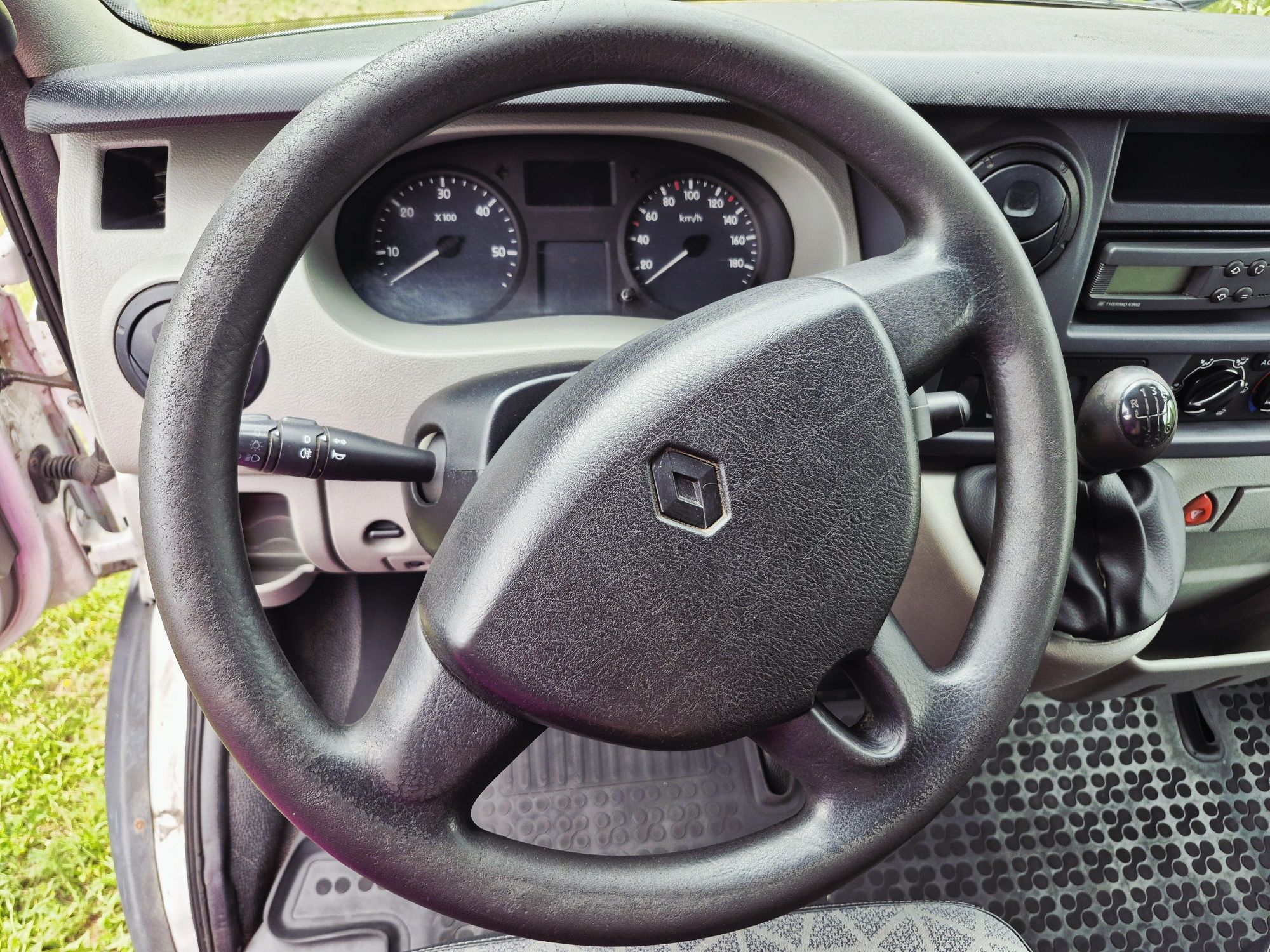 Sprzedam Auto Reno Mascot chłodnia 3.5T