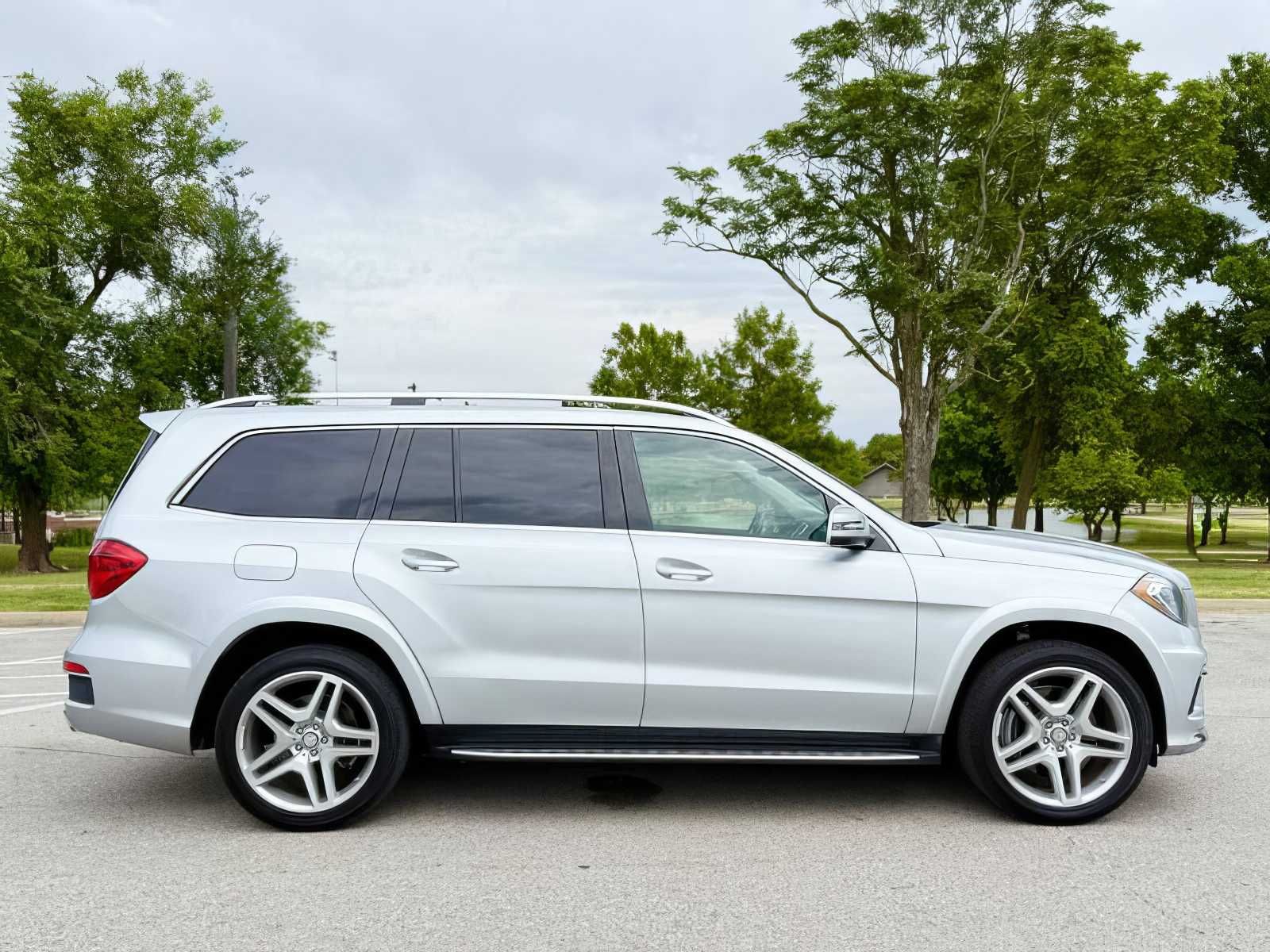 2015 Mercedes-Benz GL-Class GL 550 4MATIC
