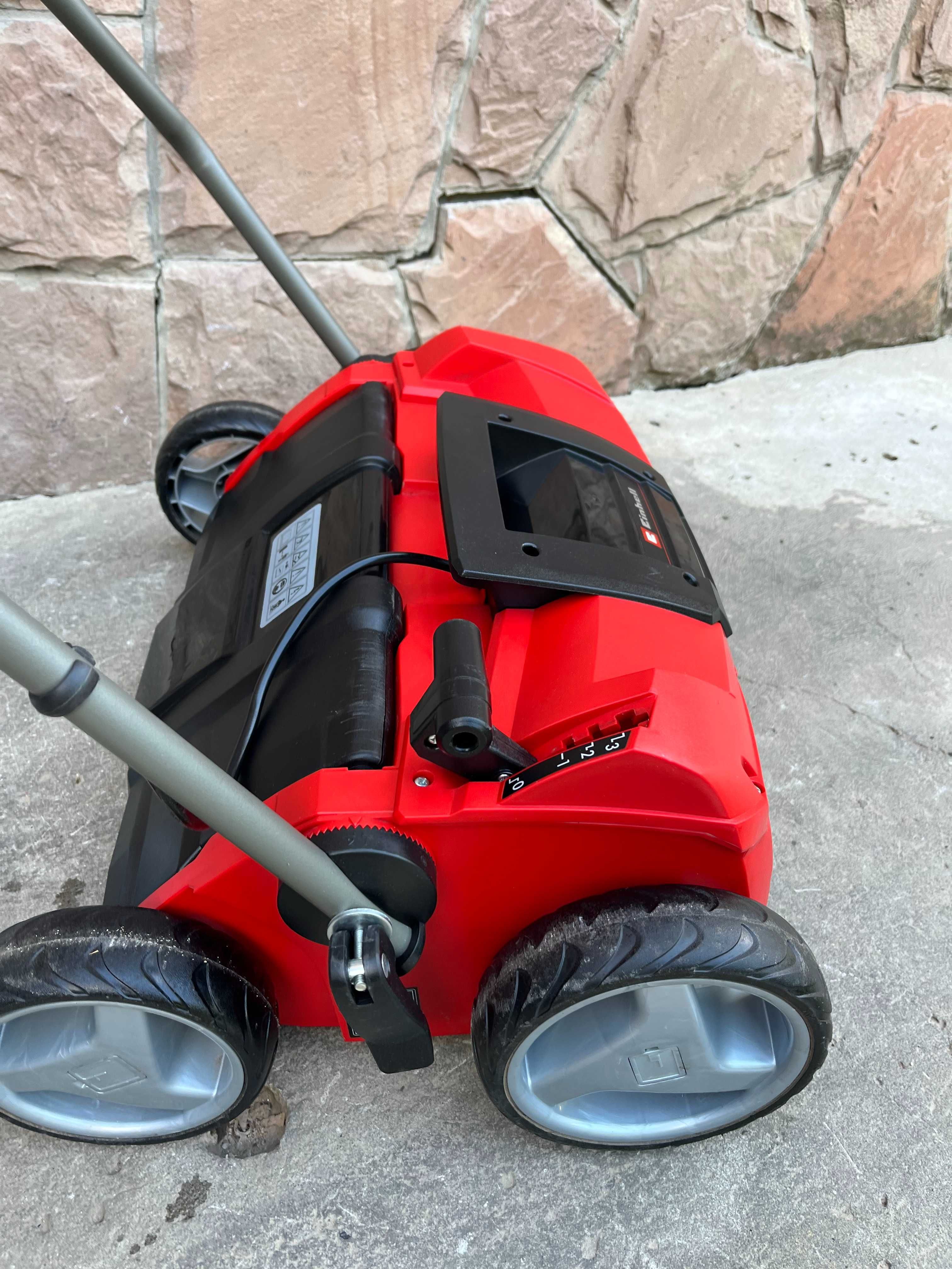 Аератор скарифікатор Einhell GE-SA 1640 два вала 40см