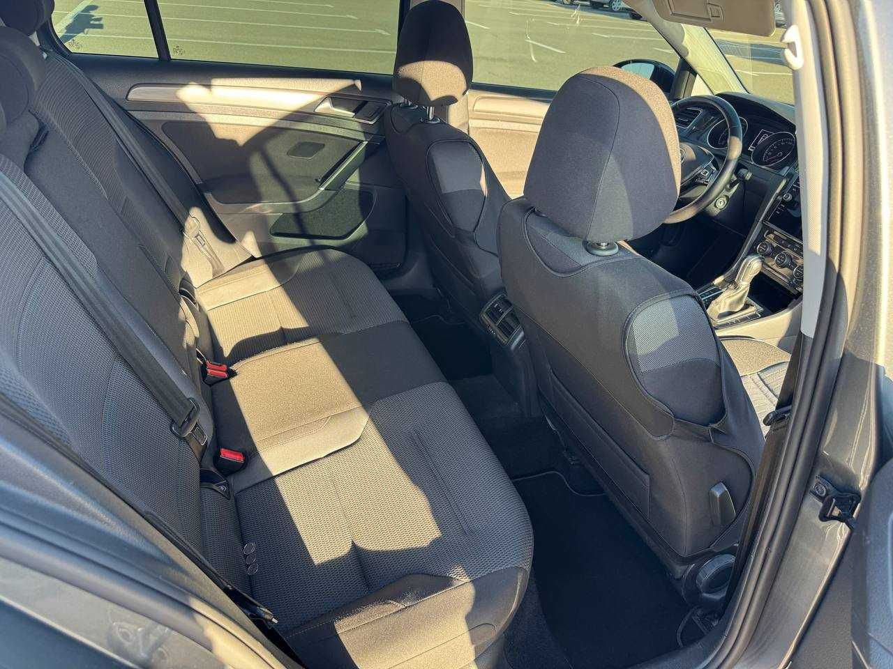 Volkswagen Golf 7 2017 1.6 TDI хетчбек
