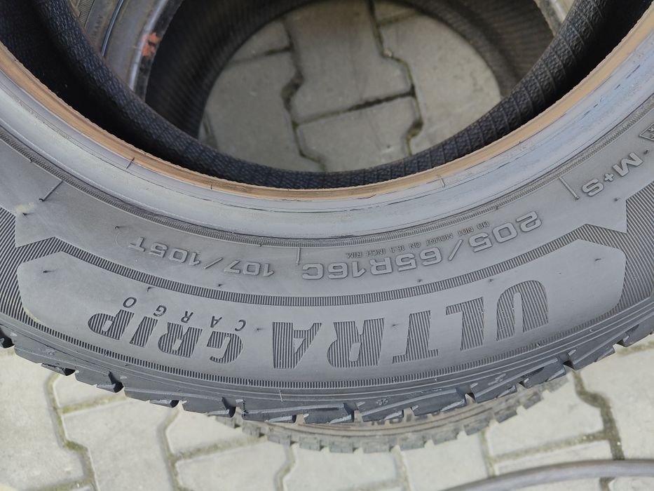 205/65/16C Goodyear Ultra Grip Cargo