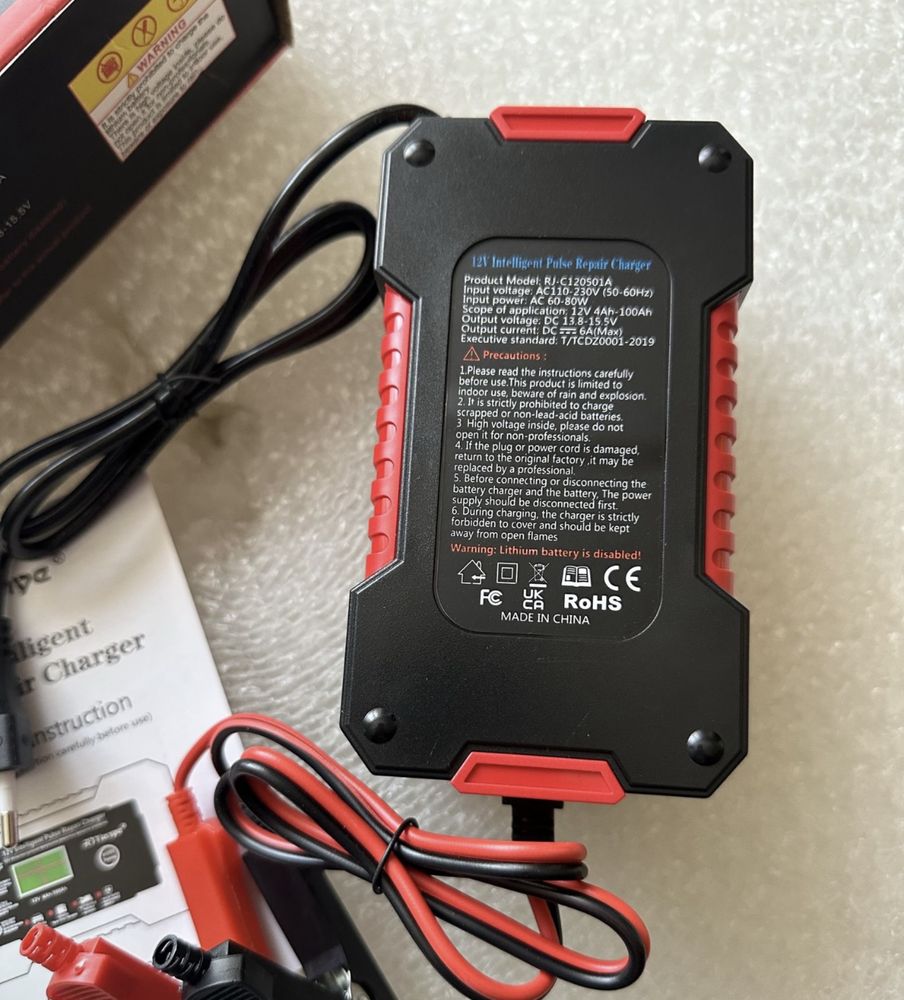 Зарядний пристрій для автомобільного акумулятора 12V Зарядка