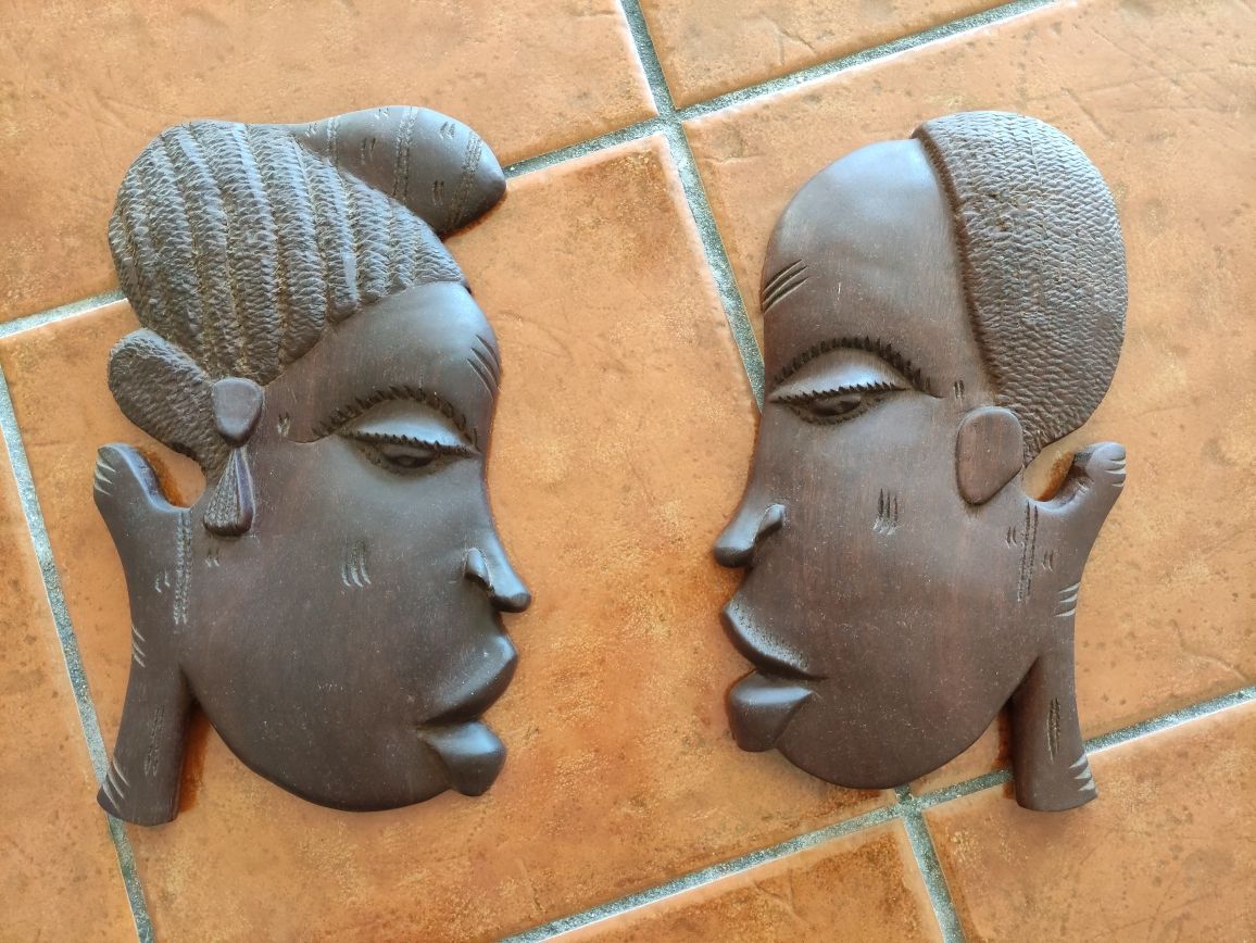 Duas peças africanas madeira - rostos