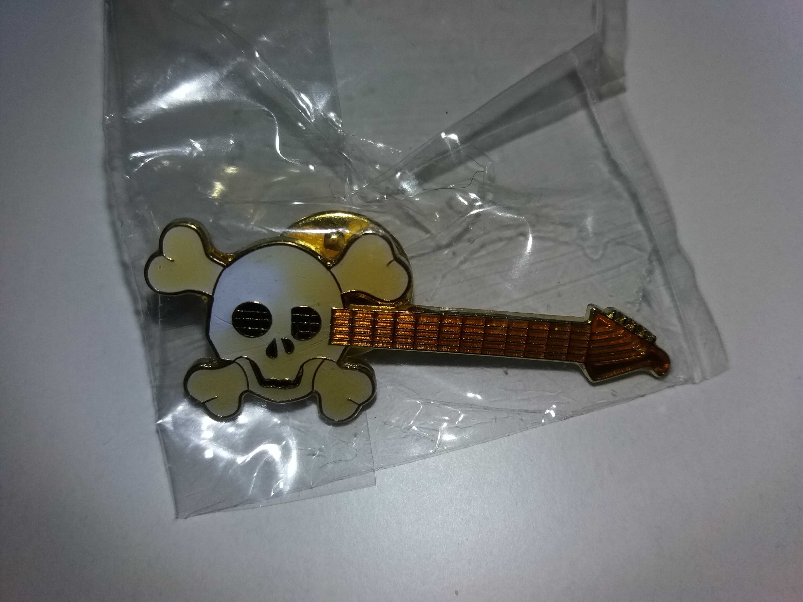 Nowa przypinka gitara trupia czaszka